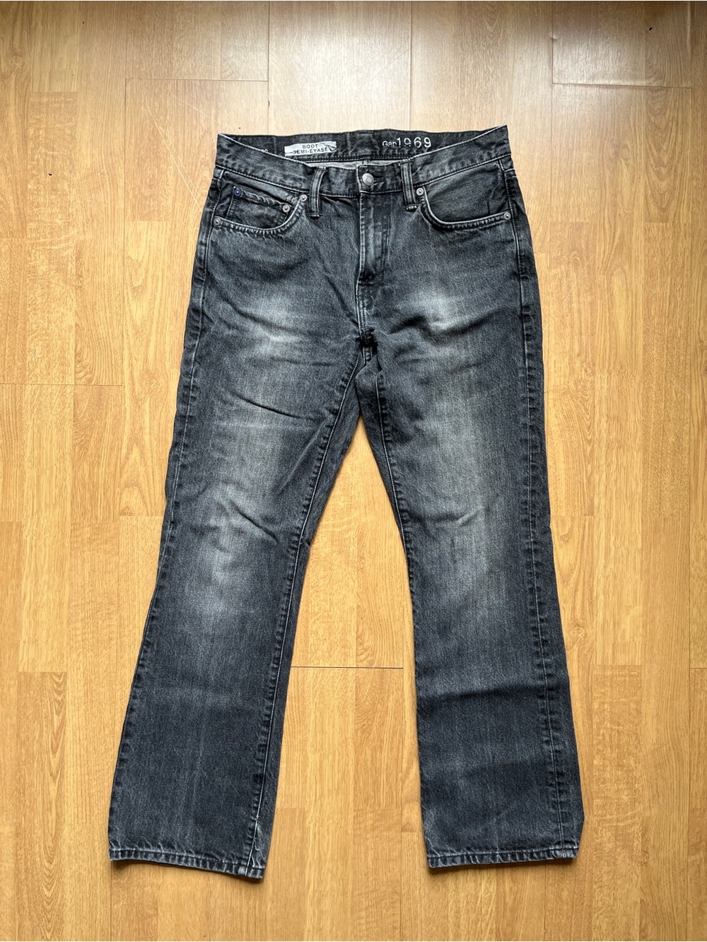 GAP Men’s Black Washed Bootcut Jeans
